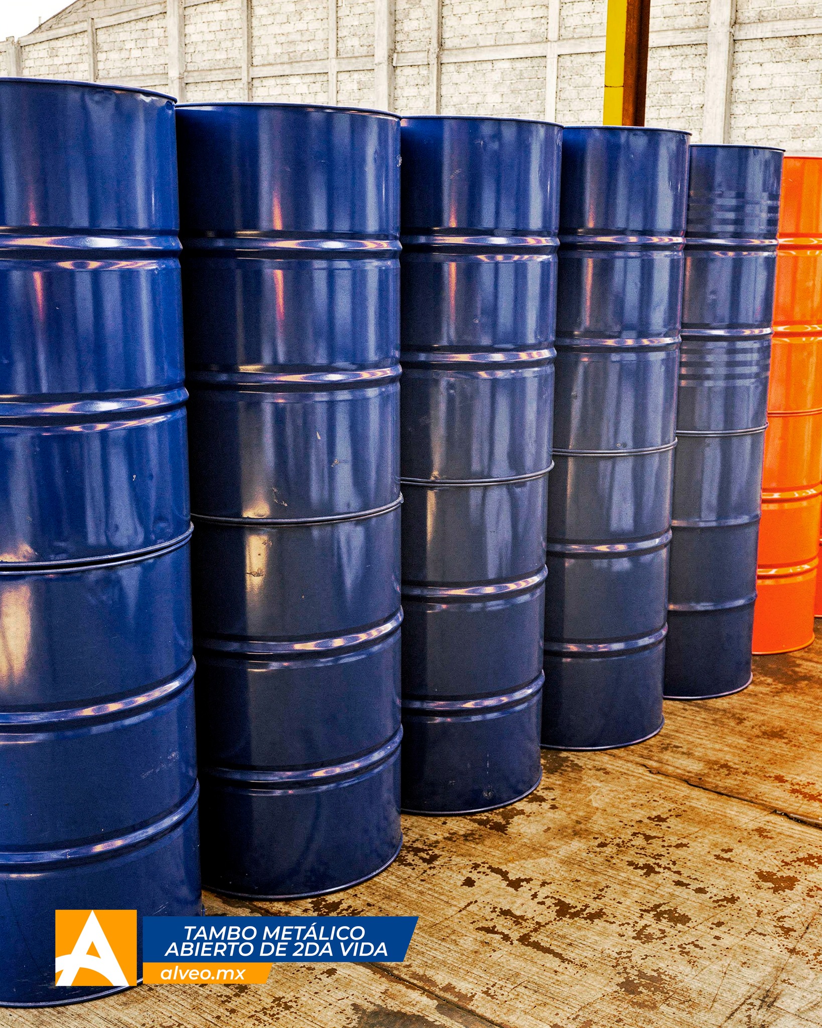No todo tiene que salir de fábrica para seguir trabajando. 🛢️

Estos tambos met